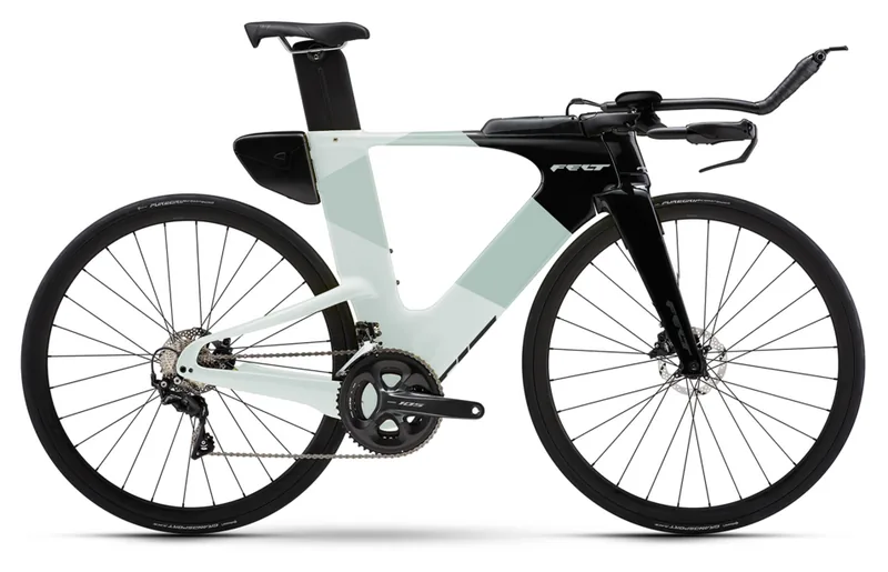 Felt IAx Advanced 105 triathlon bike